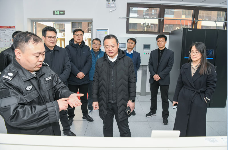 園區(qū)黨工委管委會(huì)領(lǐng)導(dǎo)帶隊(duì)對(duì)園區(qū)國(guó)資項(xiàng)目開(kāi)展春節(jié)前安全生產(chǎn)檢查